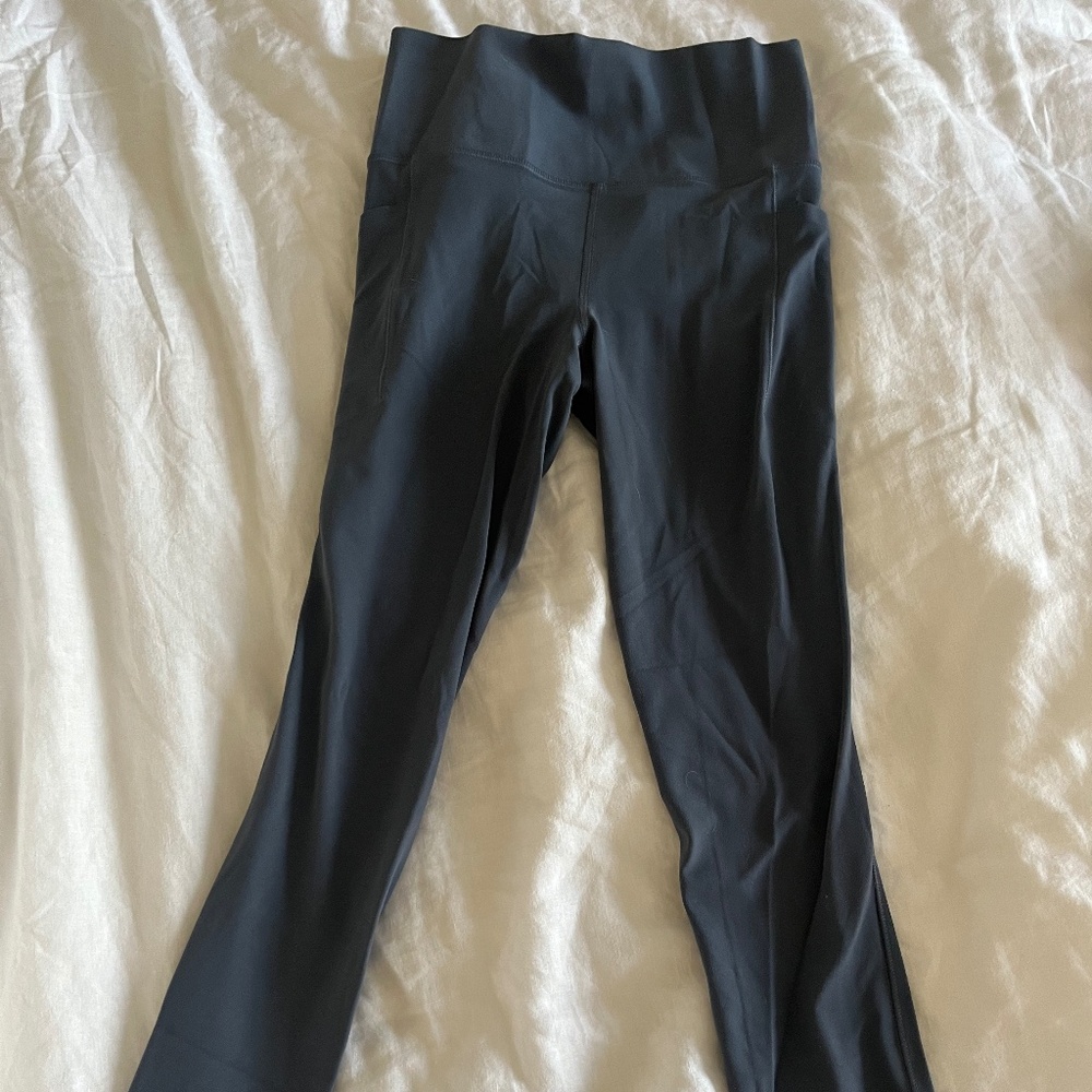 Athleta Salutation Stash Tight Legging Size XS Blue EUC